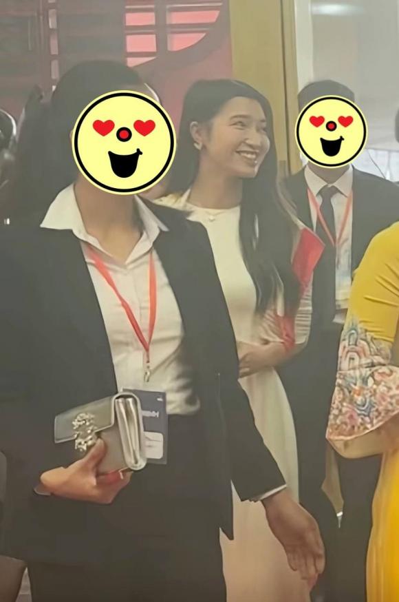 á hậu Phương Nhi, tỷ phú Phạm Nhật Vượng, sao Việt