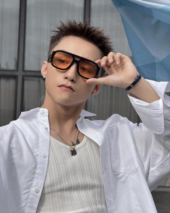 sao Việt đổ thủ khoa, Đinh Ngọc Diệp, diva Mỹ Linh, ca sĩ Hoàng Hải, Dương Hoàng Yến, Văn Mai Hương, Mỹ Tâm, Hoàng Thùy Linh