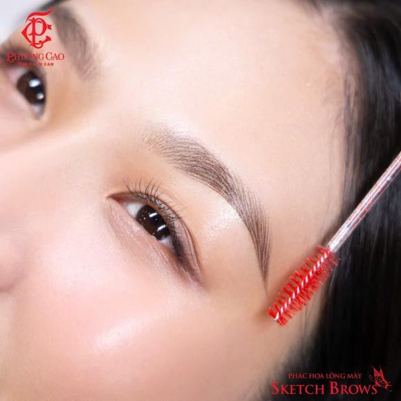 Phương Cao, Phun mày cưới