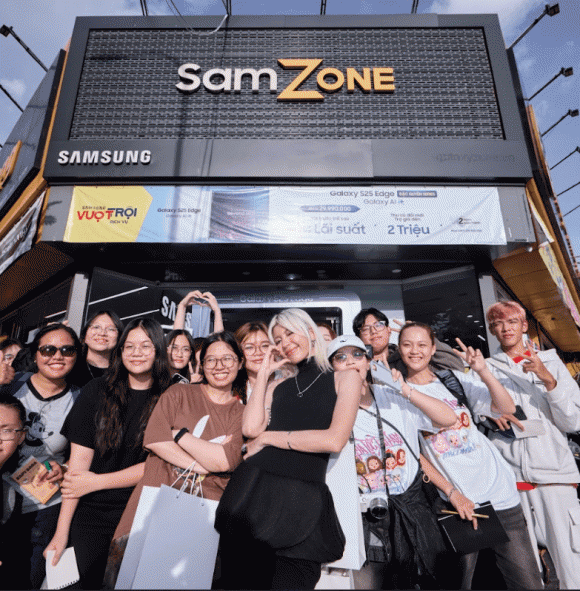 Galaxy S25 Edge. SamZone