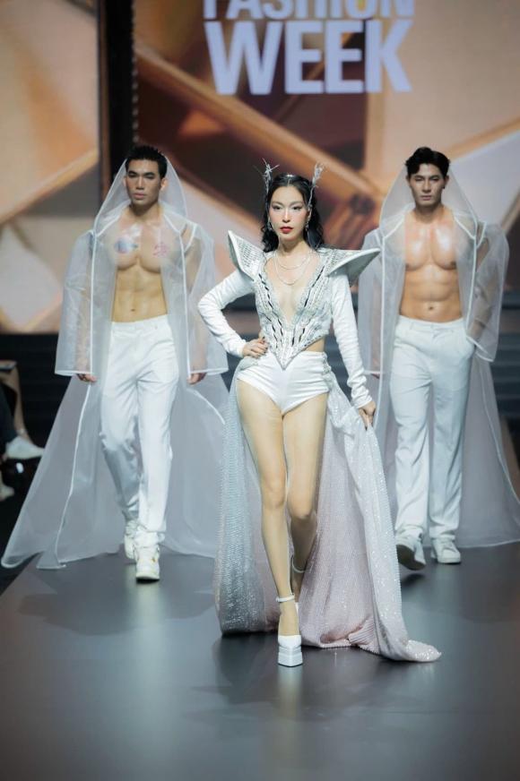 Đoàn Hồng Điệp, Aura Bloom
