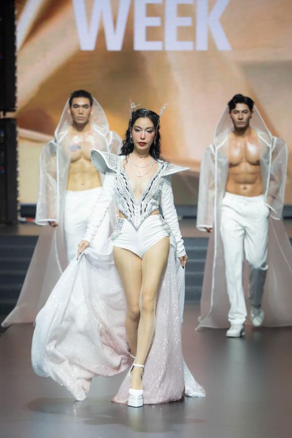 Đoàn Hồng Điệp, Aura Bloom