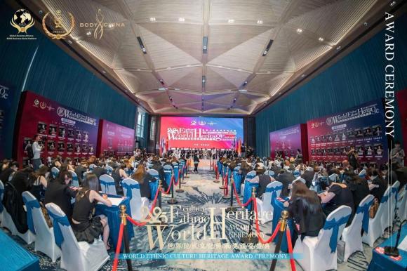 vu15-ngoisaovn-w1600-h1067 0 CEO Dung Trần, Thiết kế Tóc Nghệ Thuật