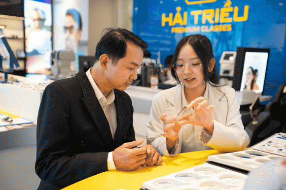 zp14-ngoisaovn-w1050-h700 1 Kính Hải Triều, tròng kính, tròng kính chính hãng