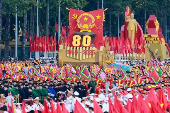 Quốc khánh 2/9,  diễu binh diễu hành 