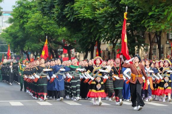 Quốc khánh 2/9,  diễu binh diễu hành 