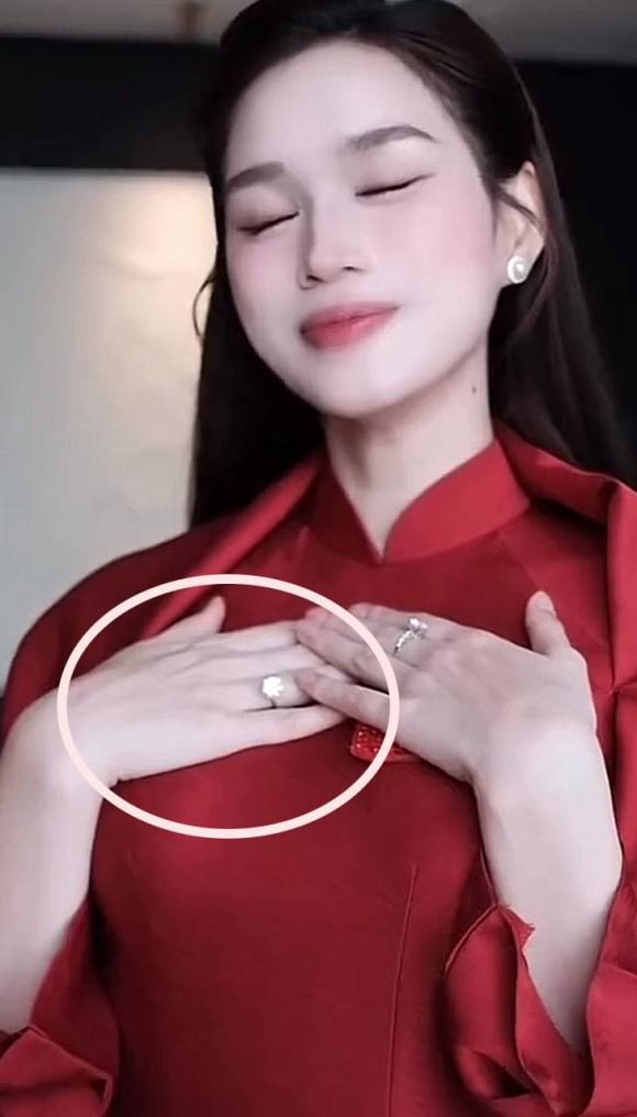 Sao Việt 30/8, tin sao việt mới nhất