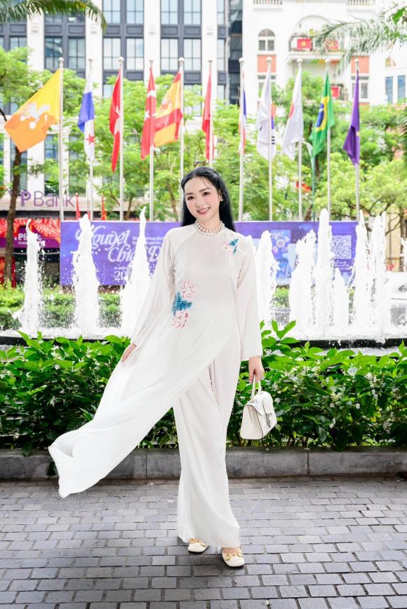 Sao Việt 30/8, tin sao việt mới nhất