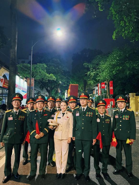 Diễu hành A80, sao việt