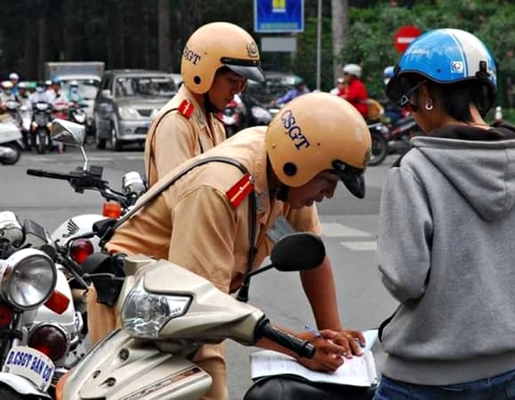 xe không chính chủ