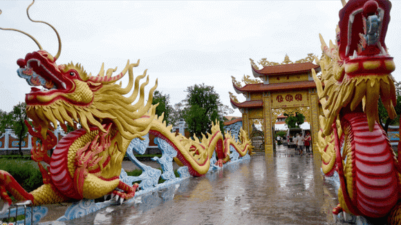 Danh hài Hoài Linh,NSƯT Hoài Linh,sao Việt