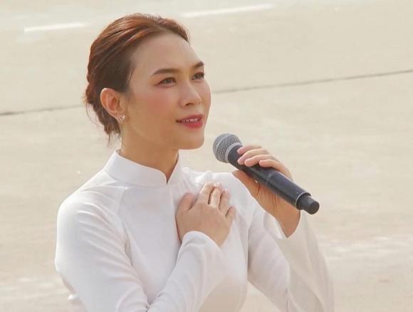 ca sĩ Mỹ Tâm, sao Việt, lễ 2/9