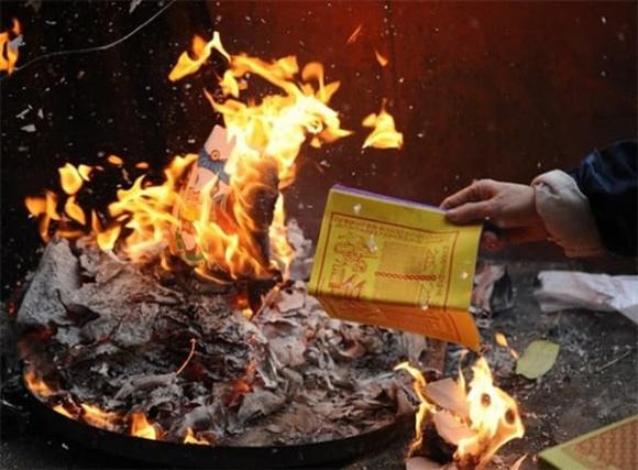 rằm tháng 7, tháng 7 âm lịch, tháng cô hồn