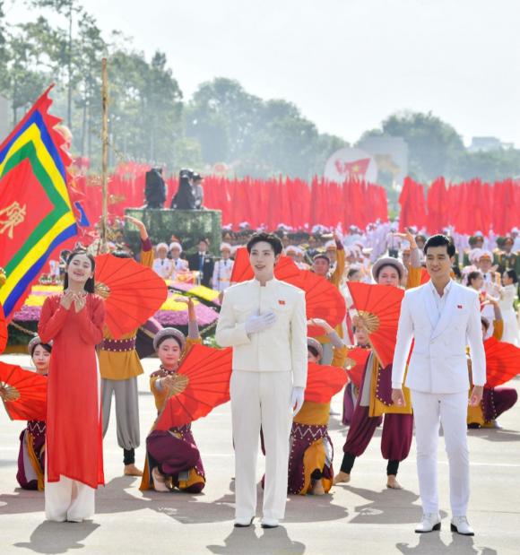 Sao Việt 3/9, tin sao việt mới nhất