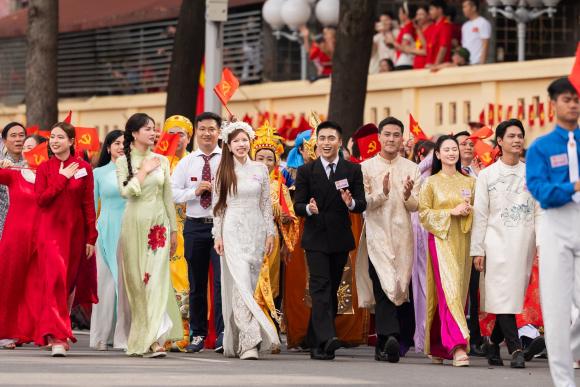 Sao Việt 3/9, tin sao việt mới nhất