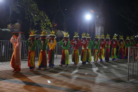 cách phân biệt chùa và đền