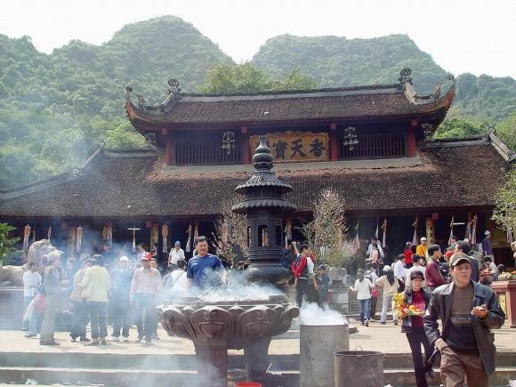 cách phân biệt chùa và đền