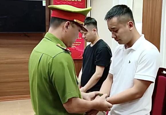 Hoa hậu Thùy Tiên, sao Việt