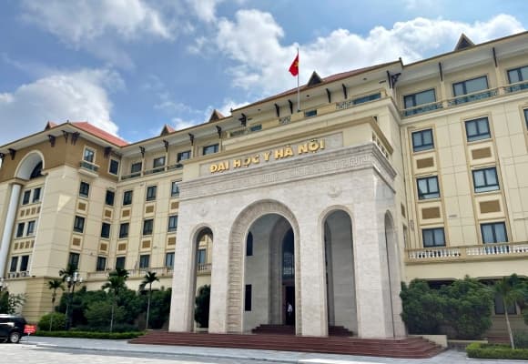 trường đại học top đầu, điểm chuẩn, ngành hot