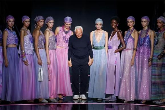 Giorgio Armani, Vua Giorgio, Giorgio Armani qua đời