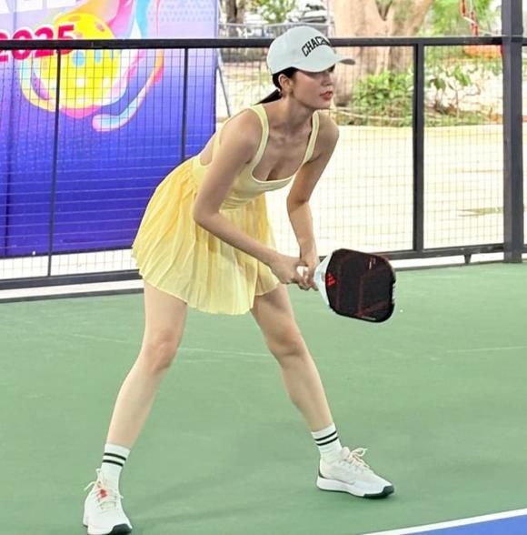 Nữ hoàng nội y ngọc trinh,nữ hoàng nội y Ngọc Trinh gợi cảm,sao Việt
