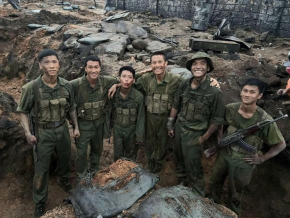 Mưa đỏ, đạo diễn Đặng Thái Huyền, sao Việt