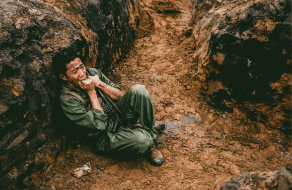 Mưa đỏ, sao Việt