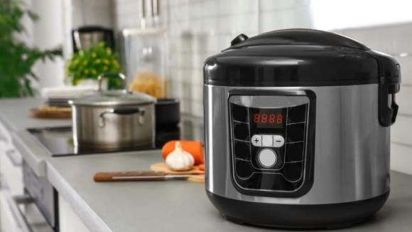 rút phích cắm nồi cơm điện 1 nồi cơm điện, tiết kiệm điện, rút phích cắm nồi cơm điện, rút điện nồi cơm