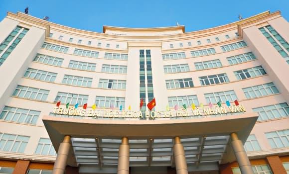 tuyển sinh 2025, tuyển sinh đại học, học phí, ngành hot