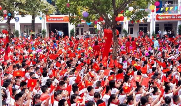 Các khoản đóng góp đầu năm của học sinh, những khoản nhà trường không được thu của học sinh