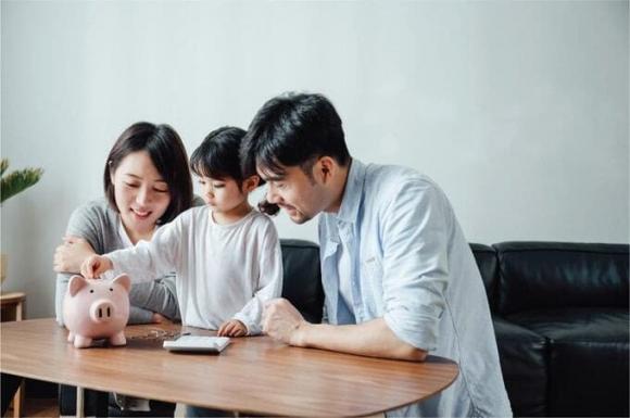chăm con, giáo dục con, cho trẻ tiền tiêu vặt, tiền tiêu vặt