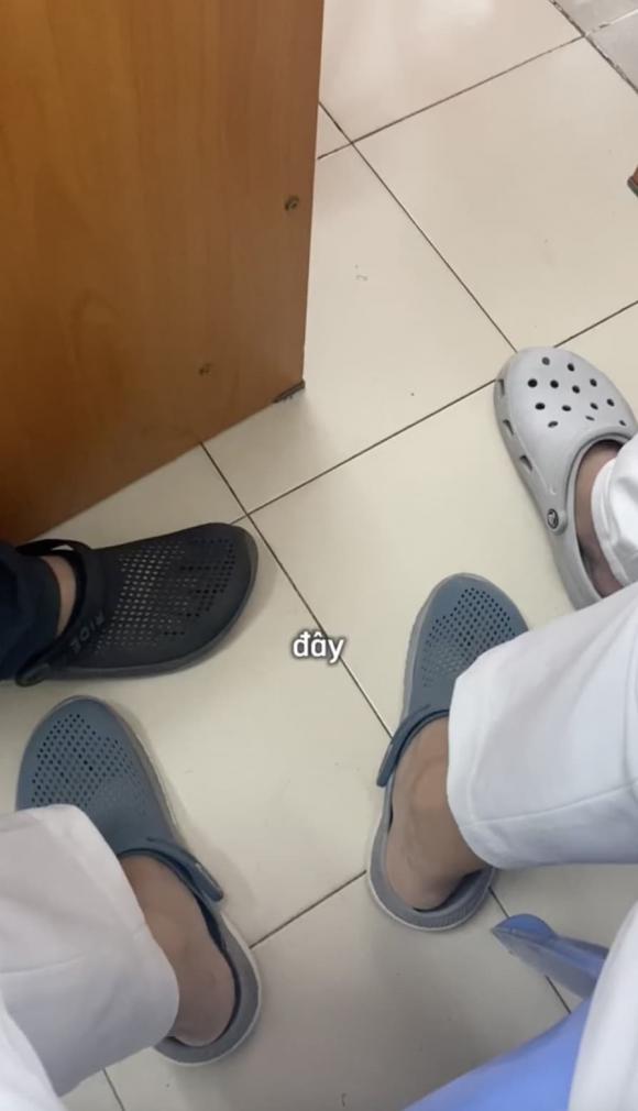 Tại sao các bác sĩ hay đi crocs, bác sĩ bệnh viện Bạch Mai