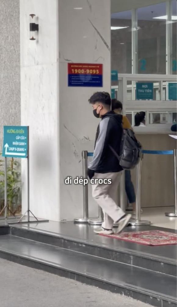 Tại sao các bác sĩ hay đi crocs, bác sĩ bệnh viện Bạch Mai