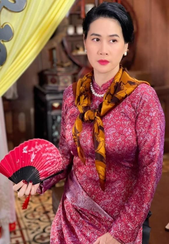 Diễn viên thân thúy hà,Mưa đỏ, sao Việt