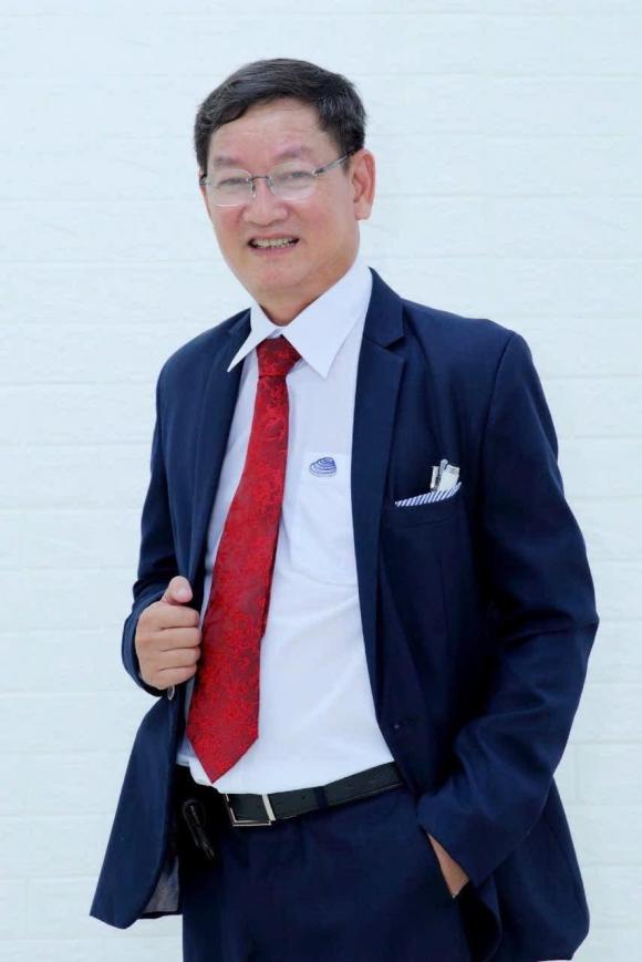 dạy con theo nhà giàu, vua hàng hiệu Johnathan Hạnh Nguyễn, vua cúc áo Tôn Thạnh Nghĩa