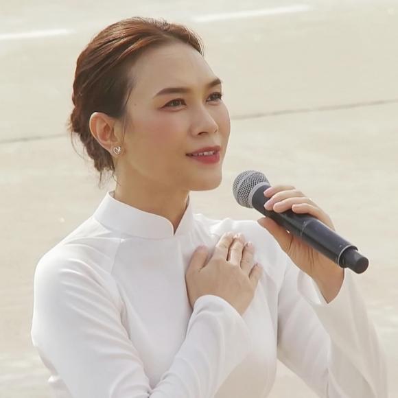 ca sĩ Mỹ Tâm, ca sĩ Hồ Ngọc Hà, sao Việt