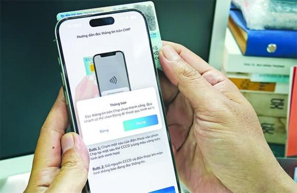 Quy định ngân hàng, cập nhật CCCD, khóa tài khoản ngân hàng