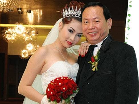 Ha hậu Nguyễn Cao Thu Vân, sao Việt
