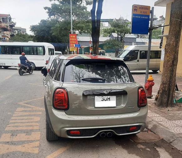 tô đỗ xe trên đường dành riêng cho xe buýt , lỗi dừng dỗ xe