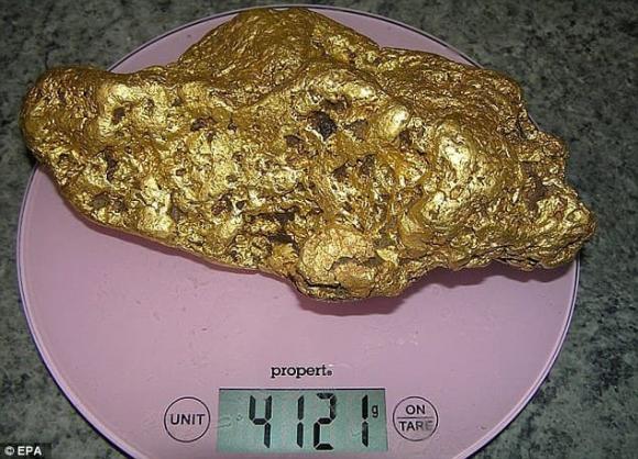 Cục vàng 4,1 kg, phát hiện kho báu