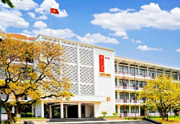 trường đại học miền Bắc, Điểm chuẩn, ngành hot