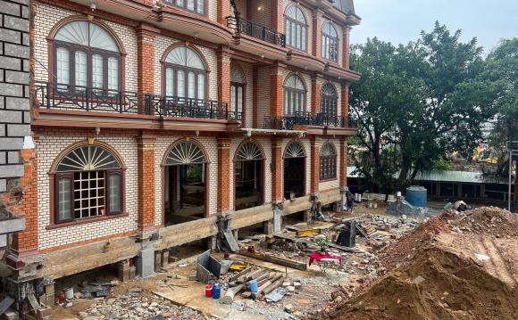 “Thần đèn” kể chuyện dời nhà xây nhầm đất, Thần Đèn di dời nhà, di dời nhà xây nhầm đất