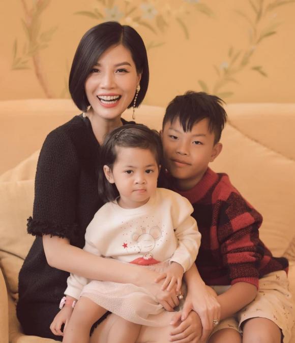 siêu mẫu Vũ Cẩm Nhung, sao Việt