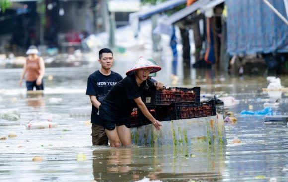 bão số 10, lũ sau bão, chợ Vinh
