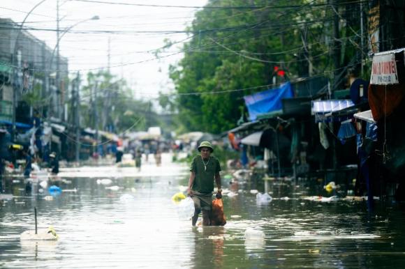 bão số 10, lũ sau bão, chợ Vinh