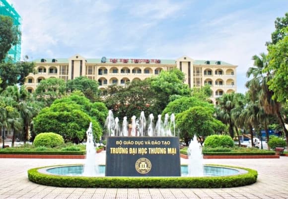 ngành hot, cái nôi hoa hậu, trường đại học danh tiếng, Đại học Ngoại thương, Harvard Chùa Láng
