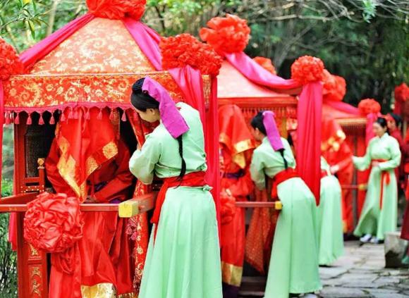 nạp thiếp, chính thất nạp thiếp cho chồng