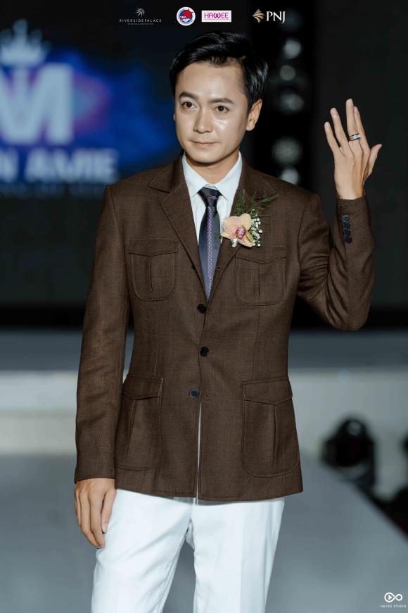 hayes-studio-fashion-show-300-ngoisaovn-w4567-h6851 1 The Vow’s Legacy , Wedding Fair 2025