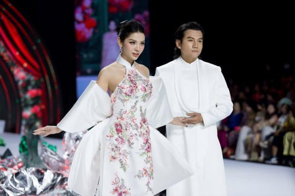 Sao Việt 3/10, tin sao việt mới nhất