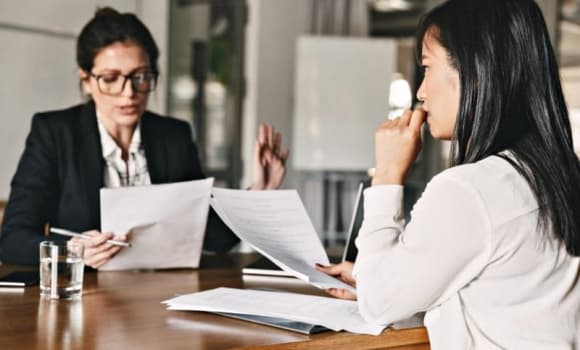mua vàng, gửi tiết kiệm, bảo hiểm nhân thọ